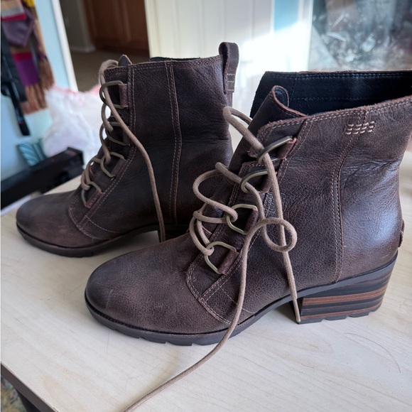 Sorel lace up brown leather boots size 11 - Picture 3 of 5